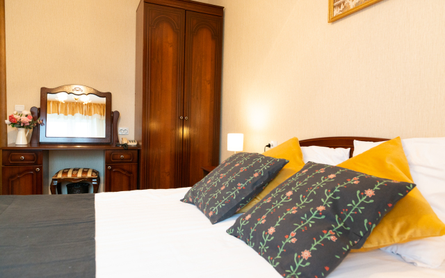 Schipok Hotel