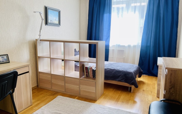 Blagorodnaya klassika v Tsentre Flat
