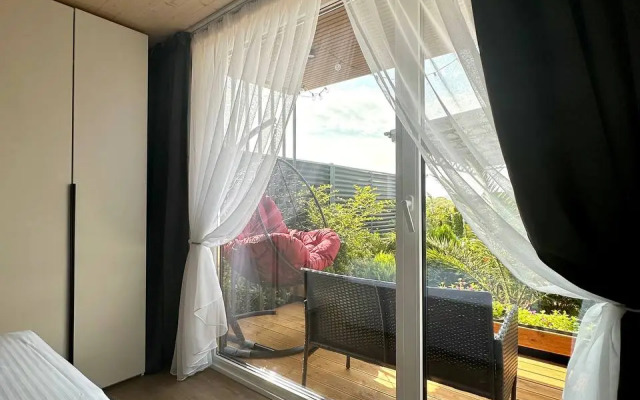 Eko s Basseynom Guest House
