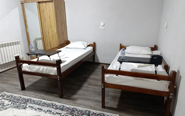 Хостел Caravan Hostel