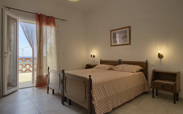 Polo - Relax Front Sea House