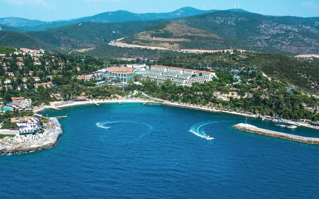 Отель Pine Bay Holiday Resort