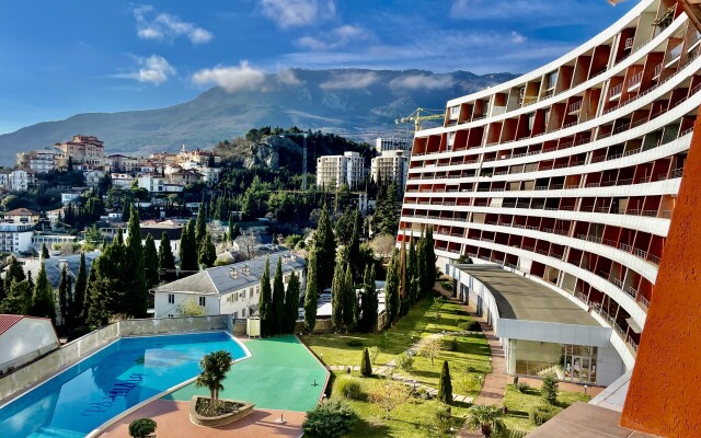 Surname Deluxe Apartments