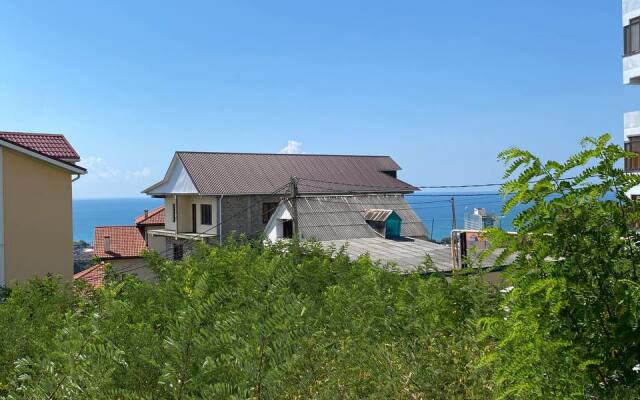 Studiya na Belykh Akatsiy 48A  I'm at sea Flat