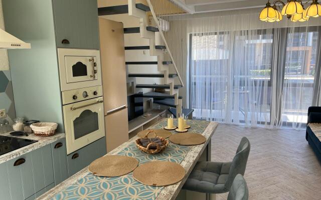 Apartamenty 3kh Komnatnye Dizaynerskie Apartamenty S Basseynom Apartments