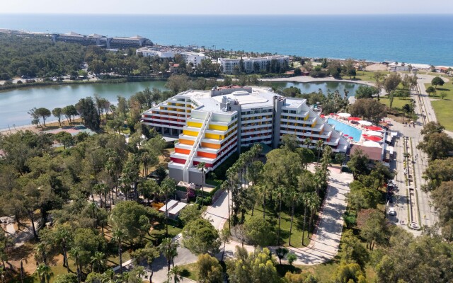 Megasaray Resort Side
