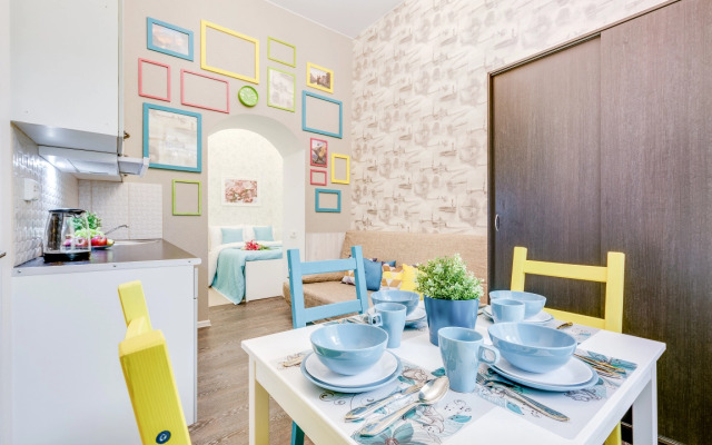 Apartamenty u Nevskogo prospekta i  Kazanskogo sobora (K25)