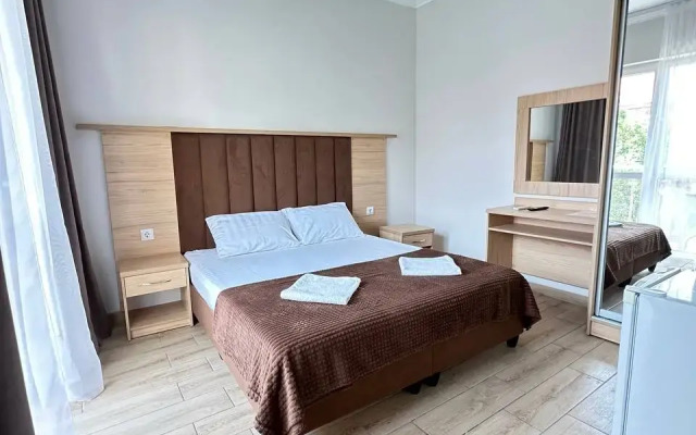 Отель Кристалл