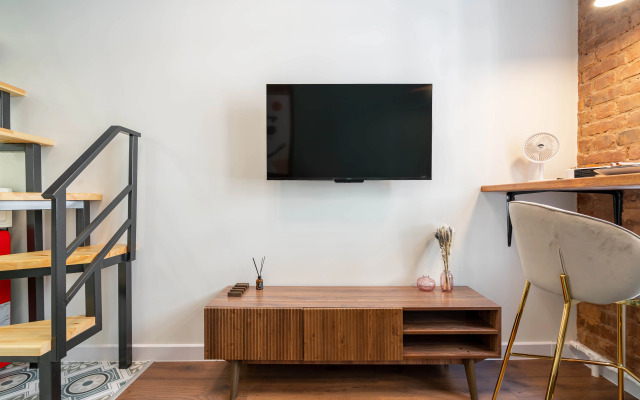 Квартира Стильная студия на Большой Пушкарской