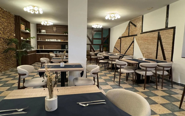 Hospedium Hotel La Fuente