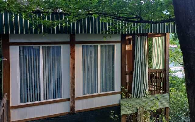 Lesnaya Tishina Bungalow