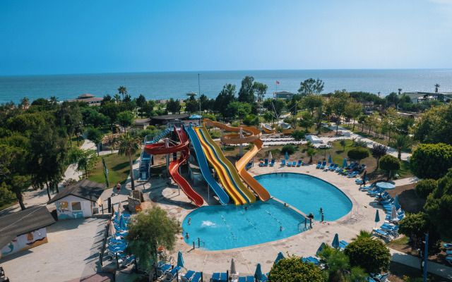 Armas Pemar Beach