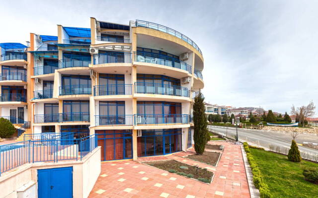 Vega Village Apart-Hotel