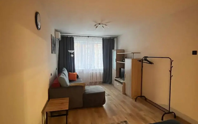 Na Narodnoy 4 Flat