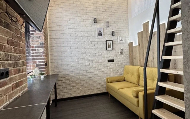 Апартаменты Двухуровневая Студия Лофт на Маяковского 17