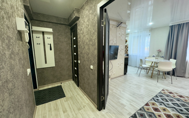 Dvukhkomnatnye Lyuks V Tsentre Apartments