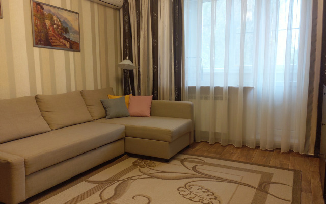 V Tsentre Goroda Flat