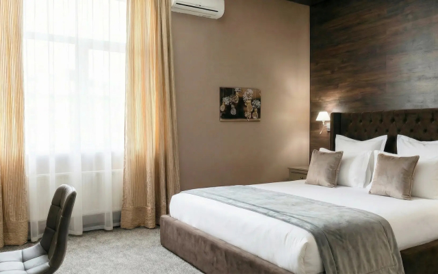 Апартаменты просторные с двухспальной кроватью (3)