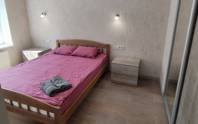 Yevro Dvushka Schepkinskiy Les Flat