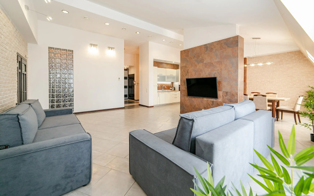 Апартаменты Четырёхкомнатная Элитная VIP-Квартира в Центре