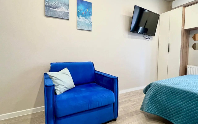 Tryokhmestnye S Balkonom Apartments