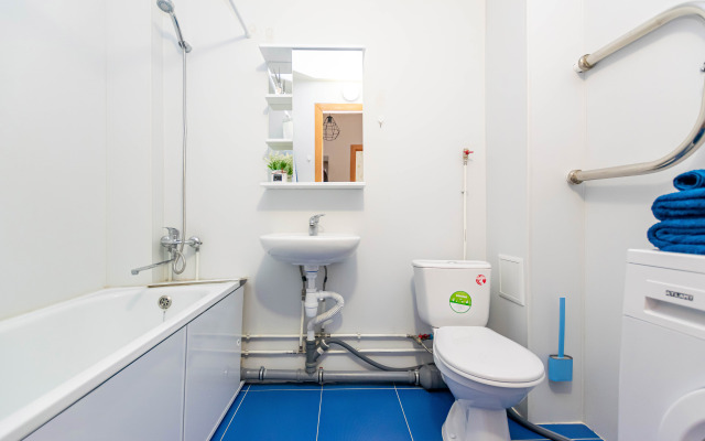 Svetlaya Uyutnaya Odnushka U Komsomolskoy Ploschadi  Apartments
