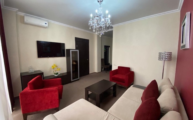 Avrora Hotel