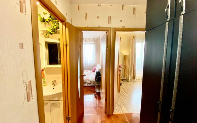 Квартира Уютная 1-комнатная с балконом у метро Международная