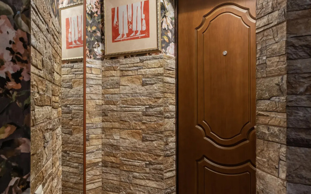 Квартира с кинопроектором пешком по Арбату до Кремля