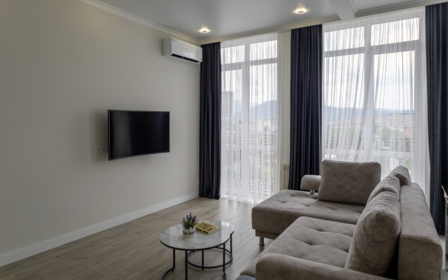 Zhiloy Kompleks Royal Park Flat