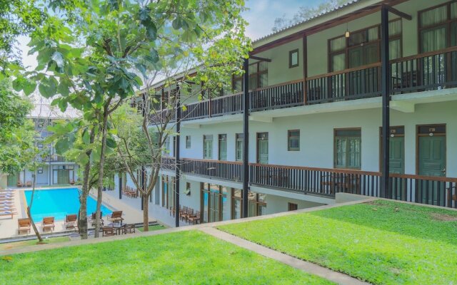 Fresco Water Villa Hotel