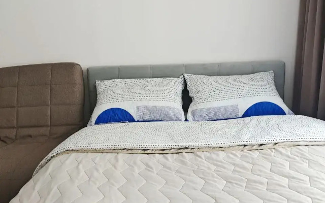 S Dizaynerskim Remontom I Vidom Na More Flat