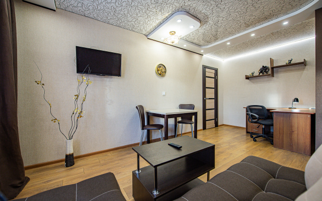 Pyat' Zvyozd Shokolad Apartments