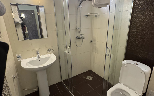 5 Guest House