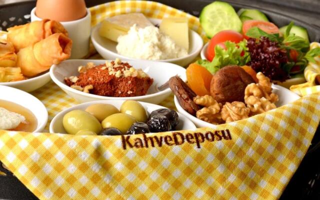 Отель Karamans Sirkeci Suites Hotel