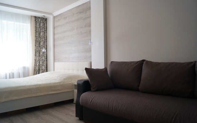 Apartamenty S Gostinnoy I 2 Spalnyami Flat
