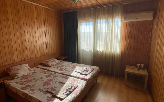Paradiz Guest House