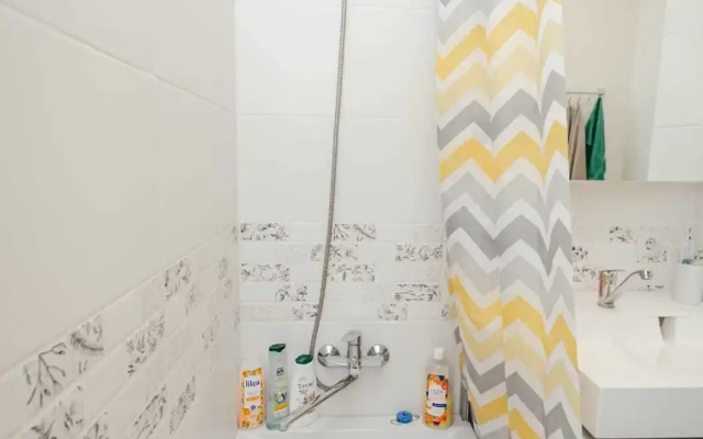Na Prospekte Yanki Kupaly 88b Apartments