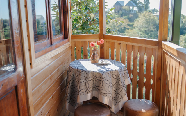 TreeHouse GoldenSeaView TreeHouse Private house