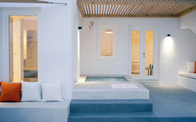 Thiro Santorini Villas Apartments