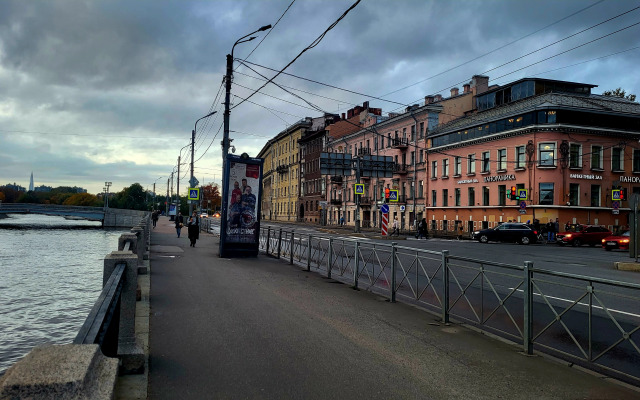 Tsarskie v Stile Ermitazh va Zhdanovskoy Naberezhnoy Apartments