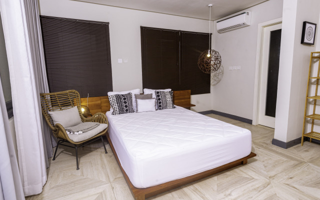 Serenity Residences & Spa, Kokrobite Beach Hotel