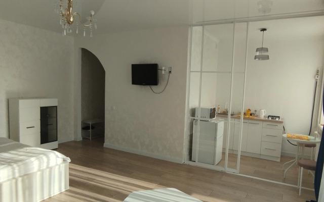 U Glavnoy Ploschadi Pobedy Flat