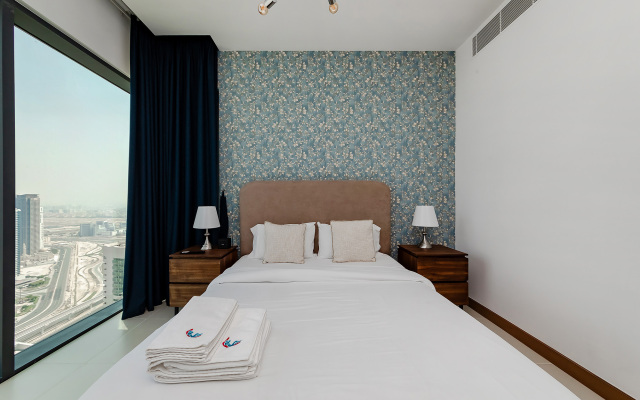 Stylish 2br with Marina Views Apartments