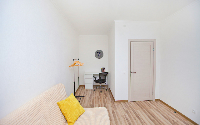 Na Obrucheva 5 Flat