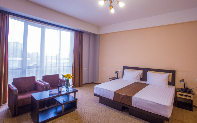 Ani Central Inn