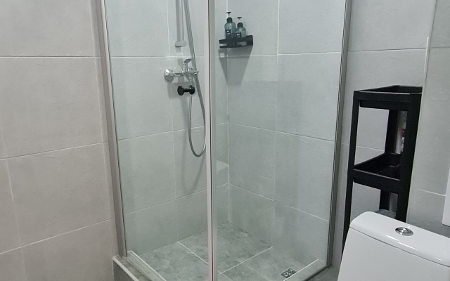 A&J Studio Headliner Apartments