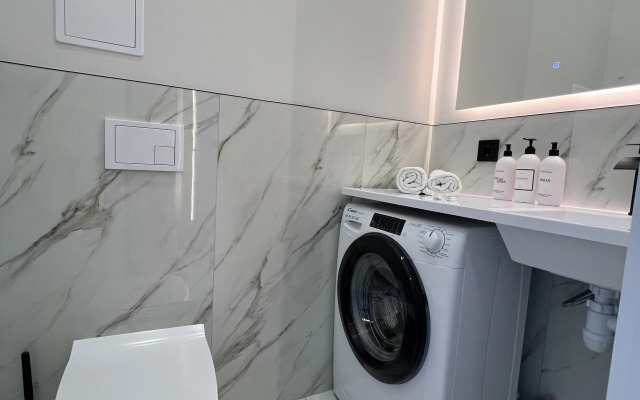 Ot Elitkhaus24 V Samom Vysokom Zdanii Status Apartments