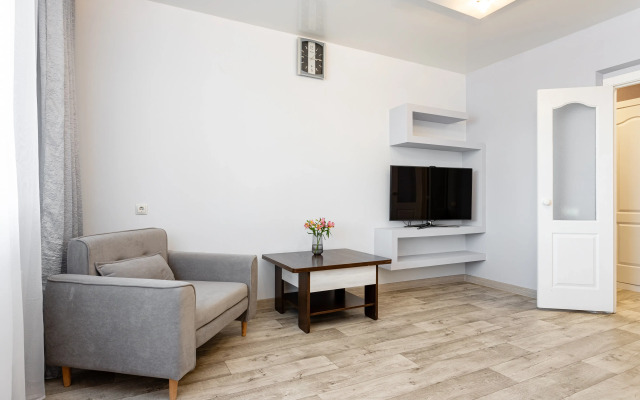 Krasroom vozle TC Planeta Flat