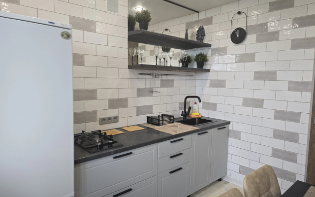 Avrora, 2 Kurskaya 61 Flat